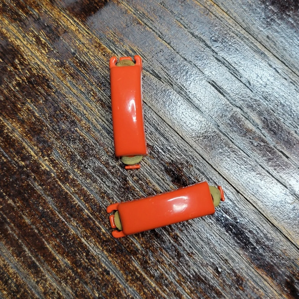 vintage 40s red pair of braid clips